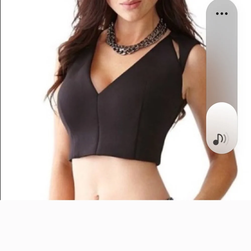 NWT GUESS Scuba Cutout Crop Top M NWT - Picture 2 of 15